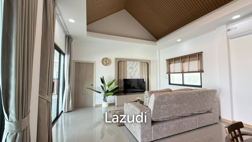 MODERN POOL VILLA ON SOI 102 : 3 BED PRIME LOCATION NEAR TOWN