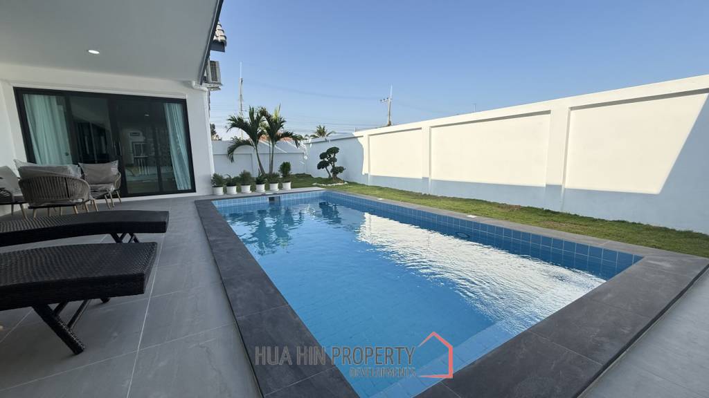 MODERN POOL VILLA ON SOI 102 : 3 BED PRIME LOCATION NEAR TOWN