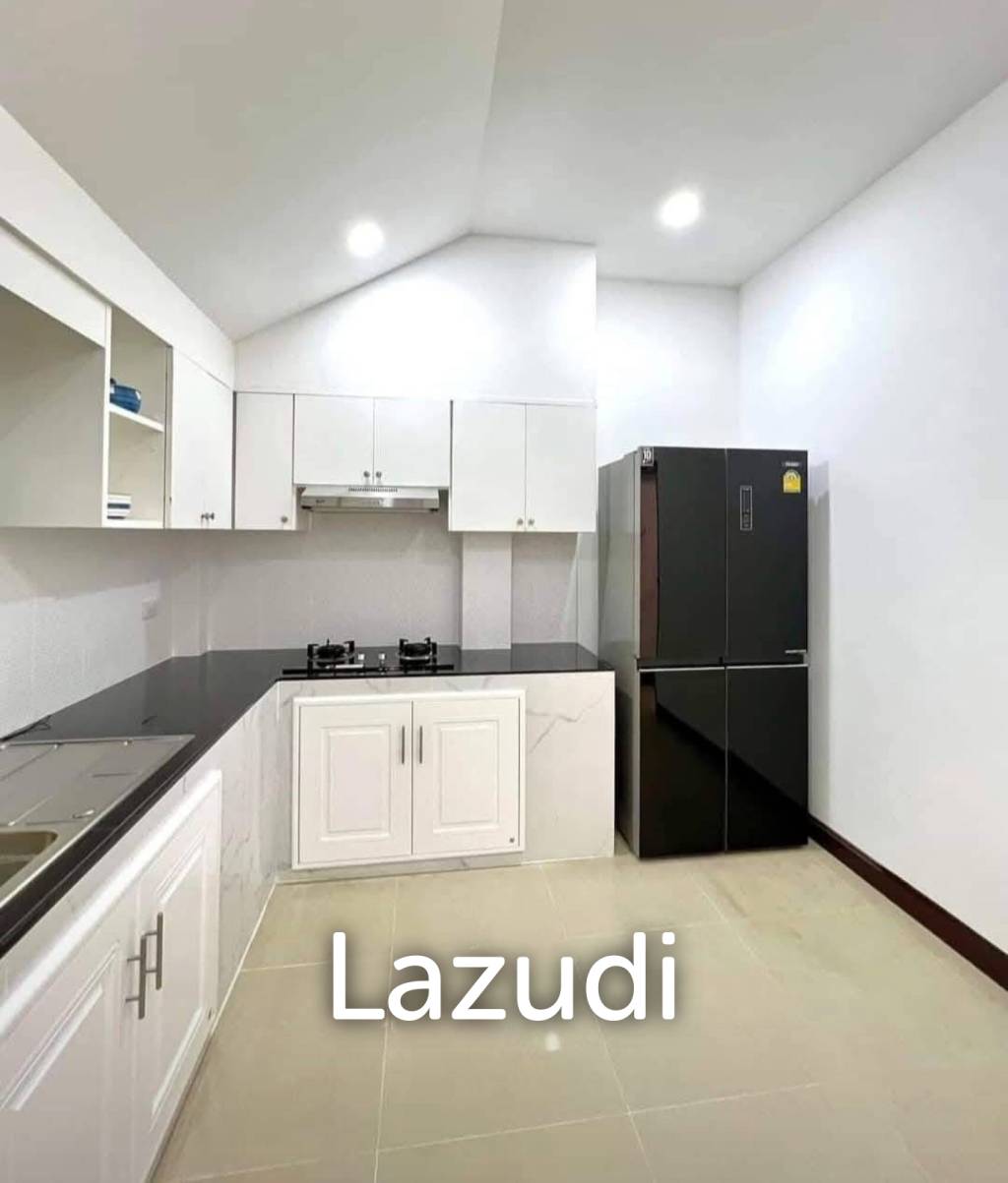 3 Bedroom 3 Bathroom 200 SQ.M. Eastiny Park 2
