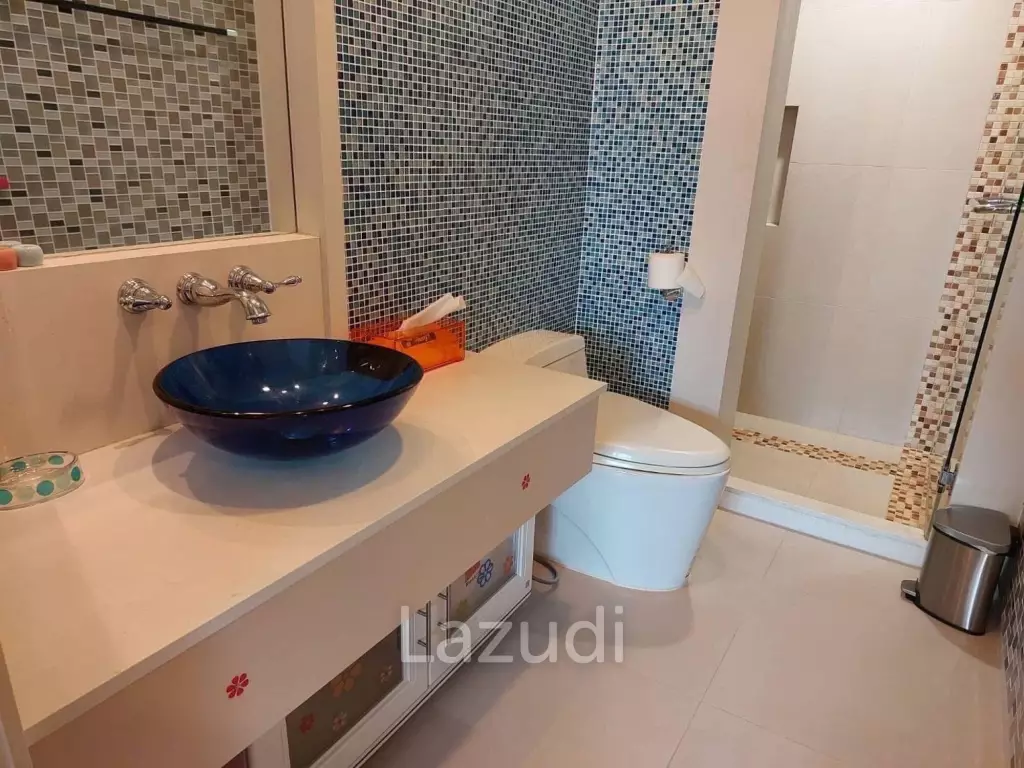 Marrakesh 1 Bedroom Condo with Pool View