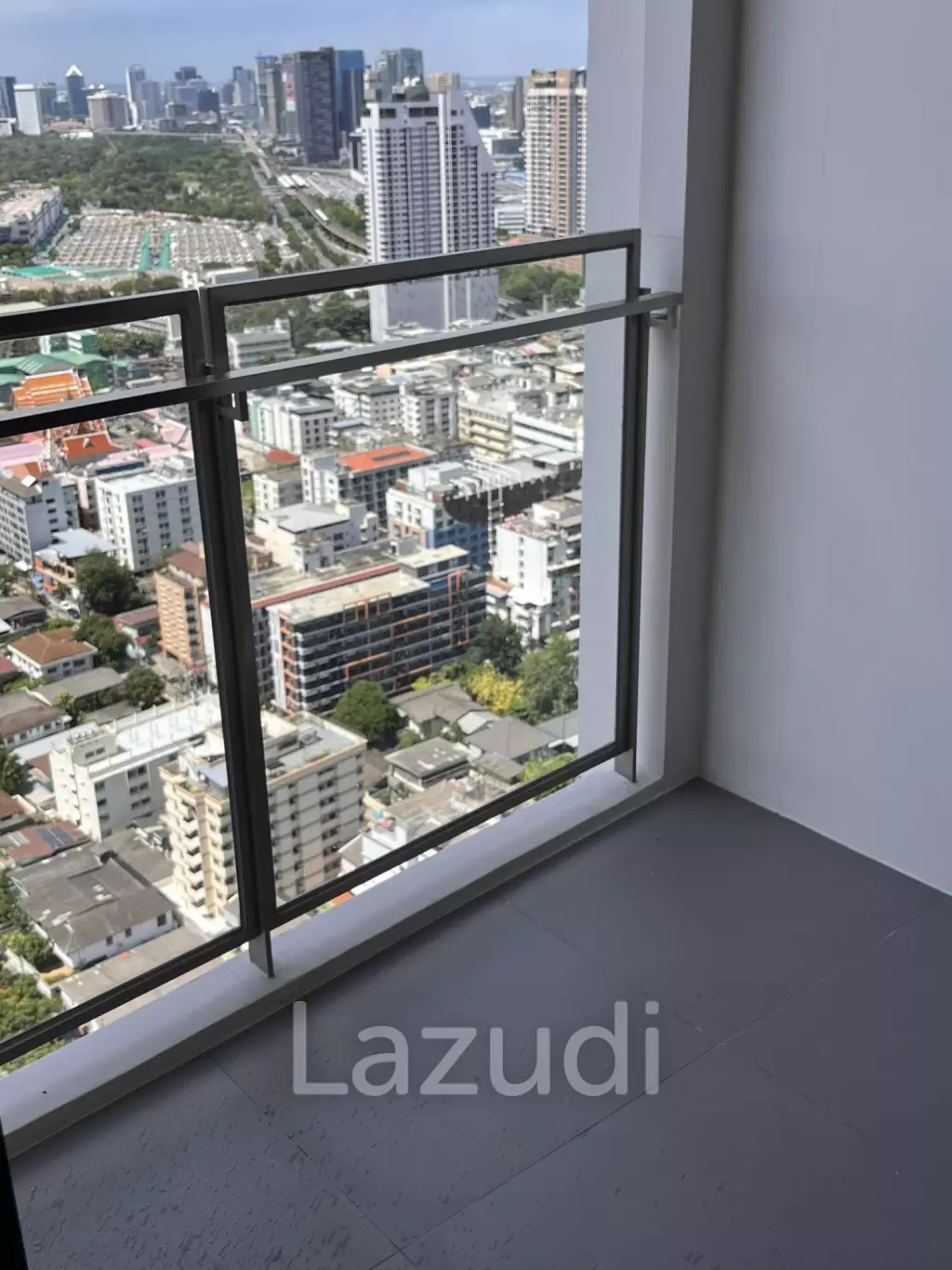 The Line Phahol-Pradipat 34 Sqm 1 Bed 1 Bath