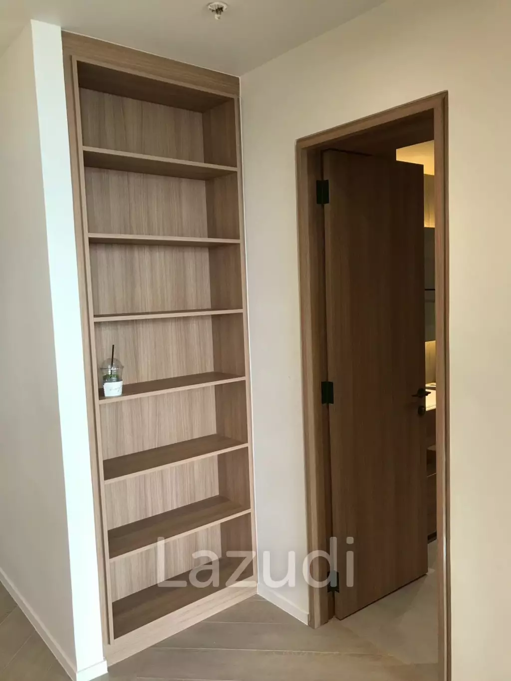 70 sqm modern 1 bedroom condo on 19th floor at Urbana Sathorn Bangkok