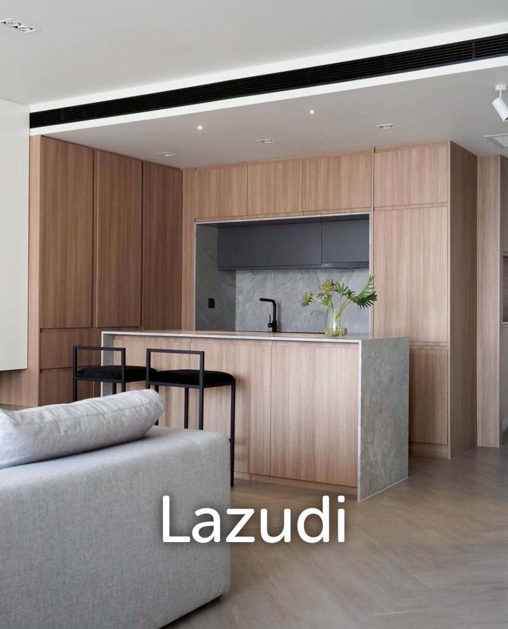 70 sqm modern 1 bedroom condo on 19th floor at Urbana Sathorn Bangkok