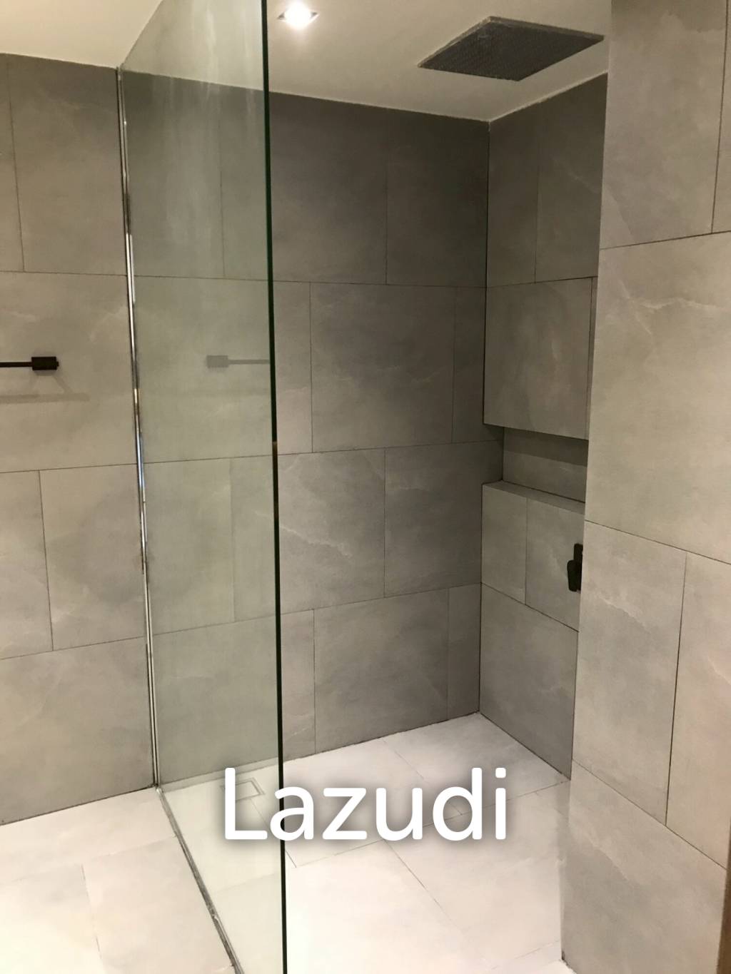 70 sqm modern 1 bedroom condo on 19th floor at Urbana Sathorn Bangkok
