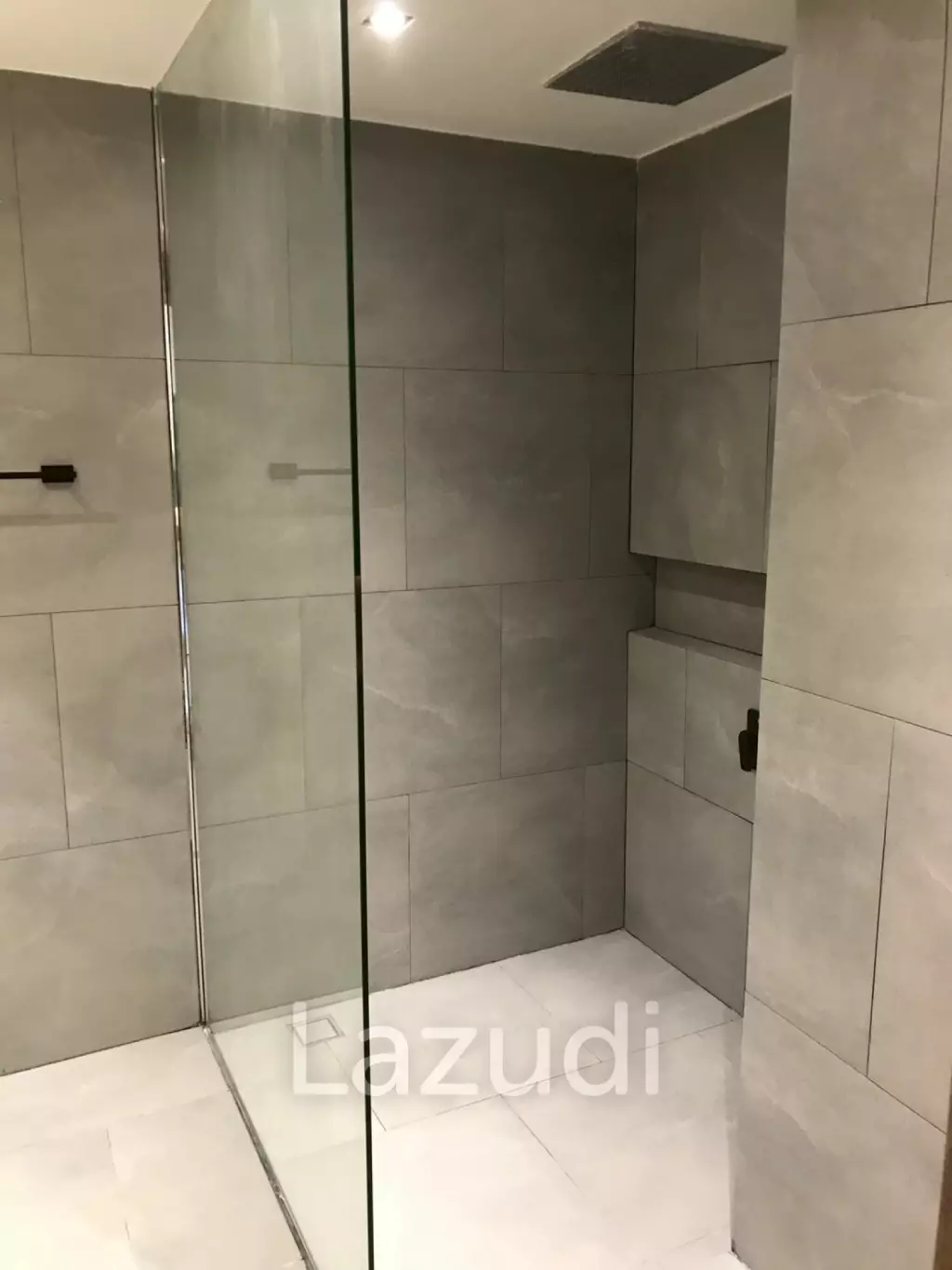 70 sqm modern 1 bedroom condo on 19th floor at Urbana Sathorn Bangkok