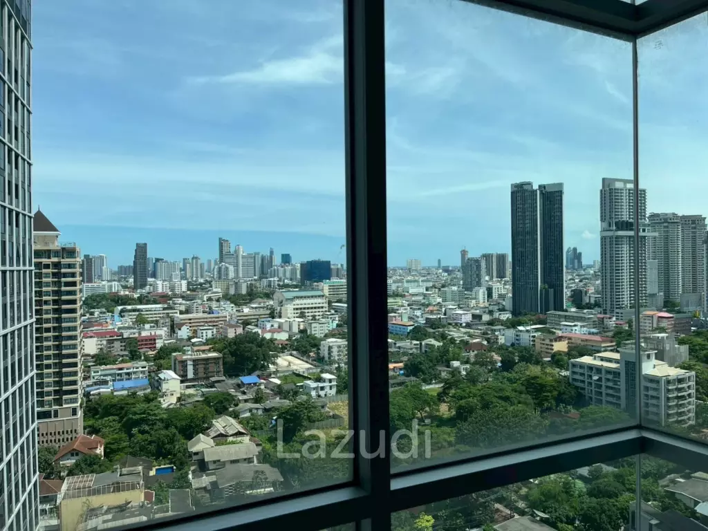 70 sqm modern 1 bedroom condo on 19th floor at Urbana Sathorn Bangkok