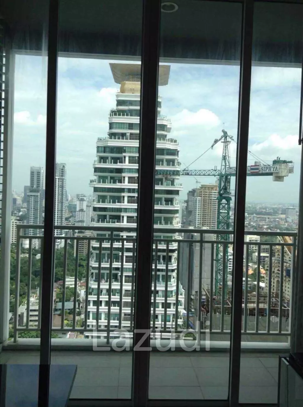 55 sqm High Floor 1 Bed Condo at 39 by Sansiri