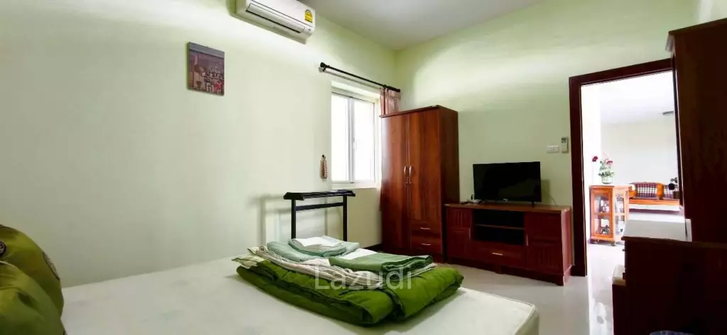 Magnificent Private Estate in Huay Yai Privacy on a 2-Rai Plot