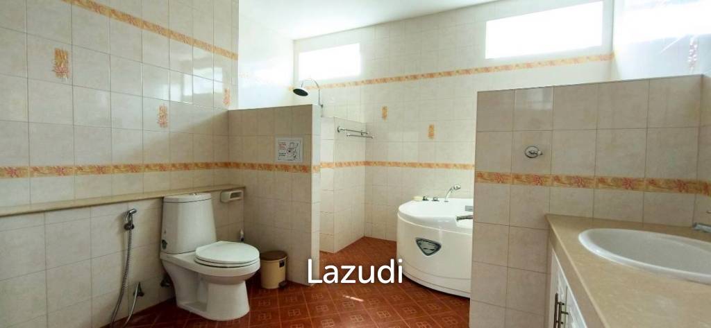 Magnificent Private Estate in Huay Yai Privacy on a 2-Rai Plot