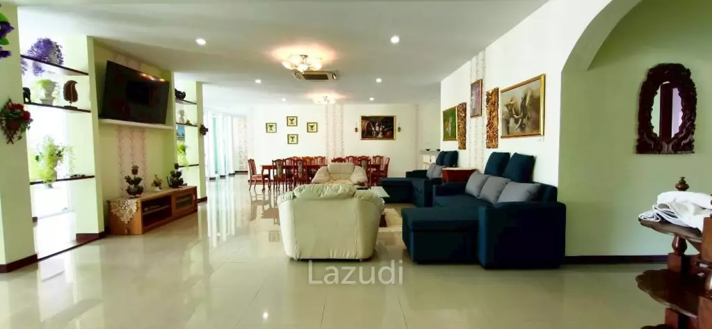 Magnificent Private Estate in Huay Yai Privacy on a 2-Rai Plot