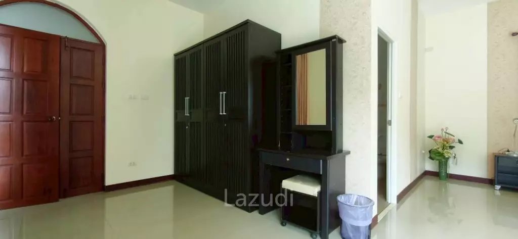 Magnificent Private Estate in Huay Yai Privacy on a 2-Rai Plot