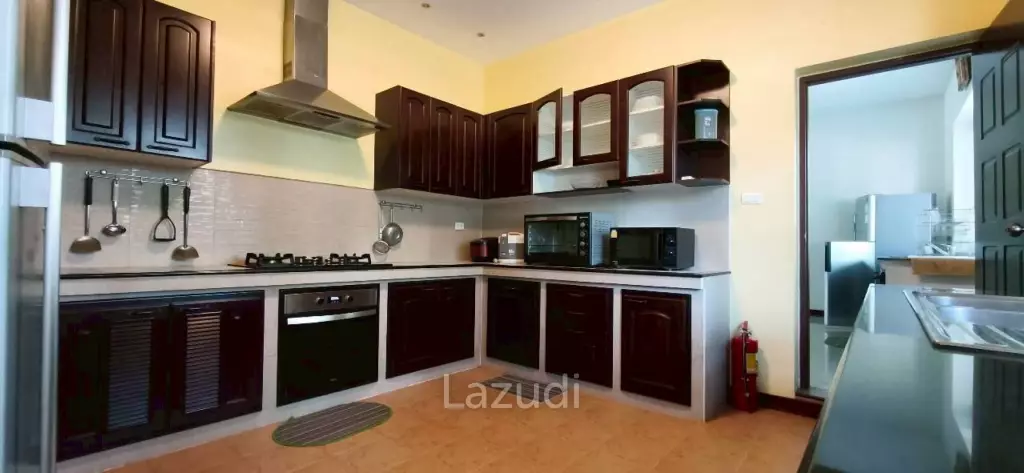 Magnificent Private Estate in Huay Yai Privacy on a 2-Rai Plot