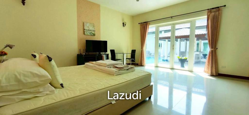 Magnificent Private Estate in Huay Yai Privacy on a 2-Rai Plot