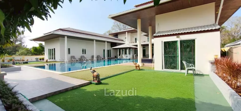 Magnificent Private Estate in Huay Yai Privacy on a 2-Rai Plot