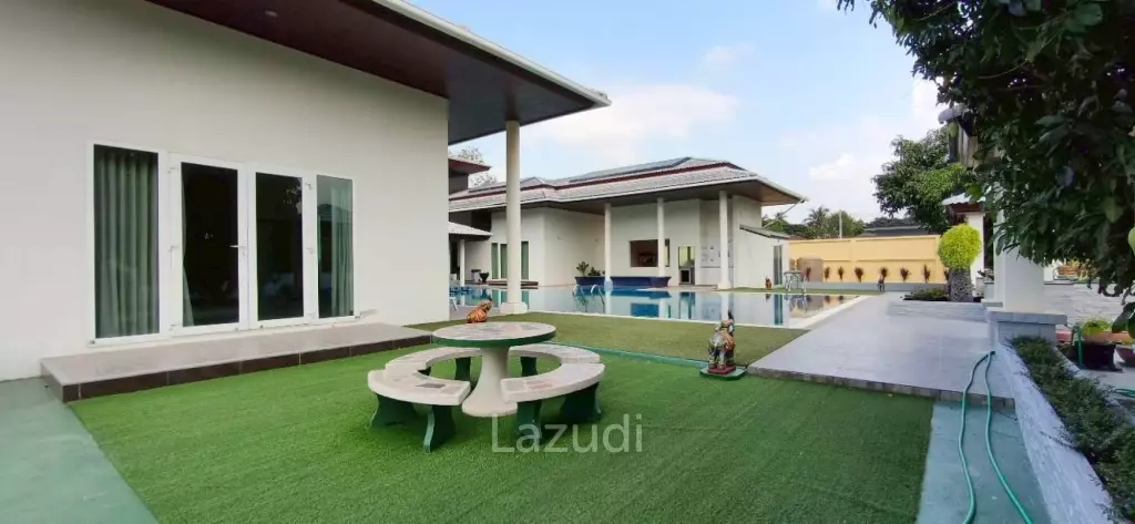 Magnificent Private Estate in Huay Yai Privacy on a 2-Rai Plot