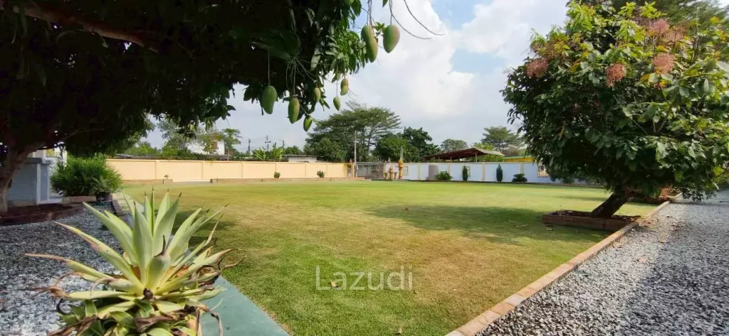 Magnificent Private Estate in Huay Yai Privacy on a 2-Rai Plot