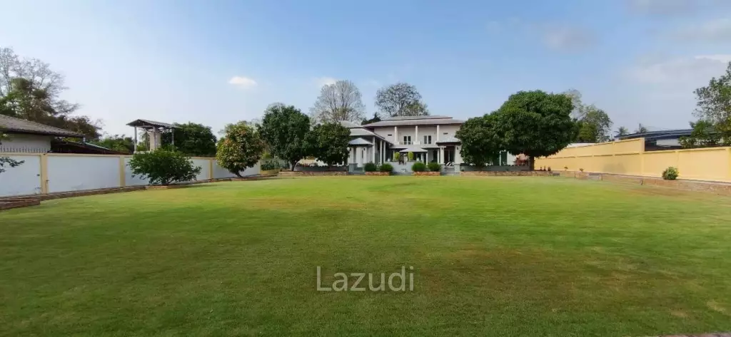 Magnificent Private Estate in Huay Yai Privacy on a 2-Rai Plot
