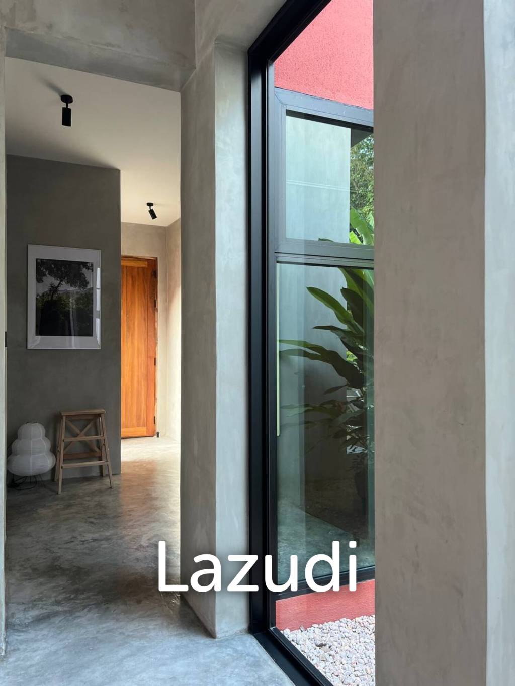 Designer villa with separate guest studio