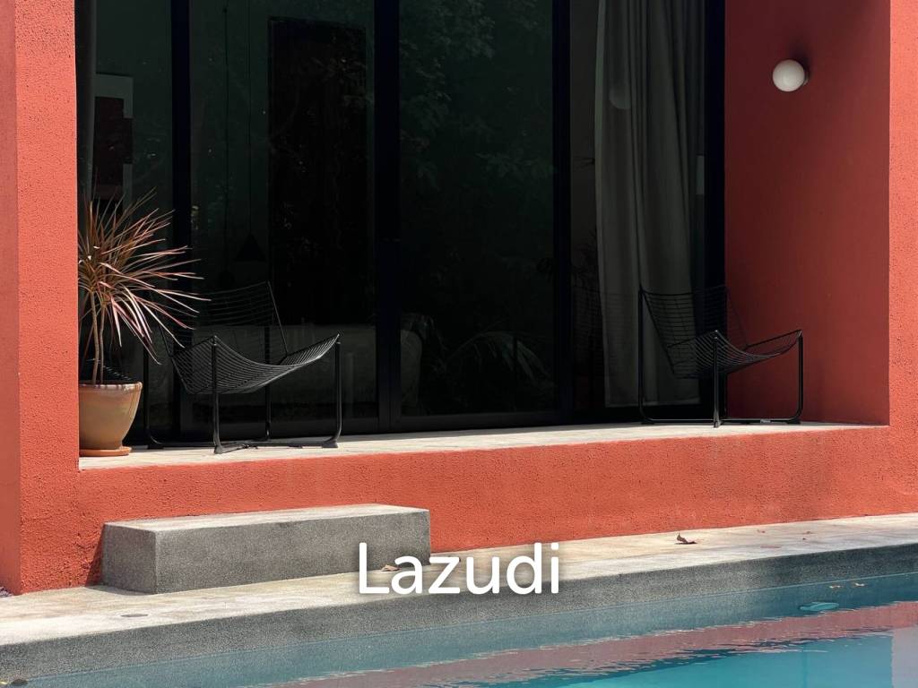 Designer villa with separate guest studio