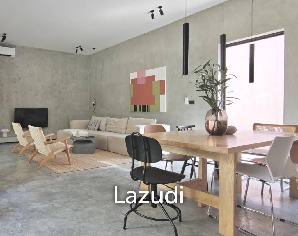 Designer villa with separate guest studio