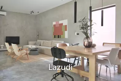 Designer villa with separate guest studio