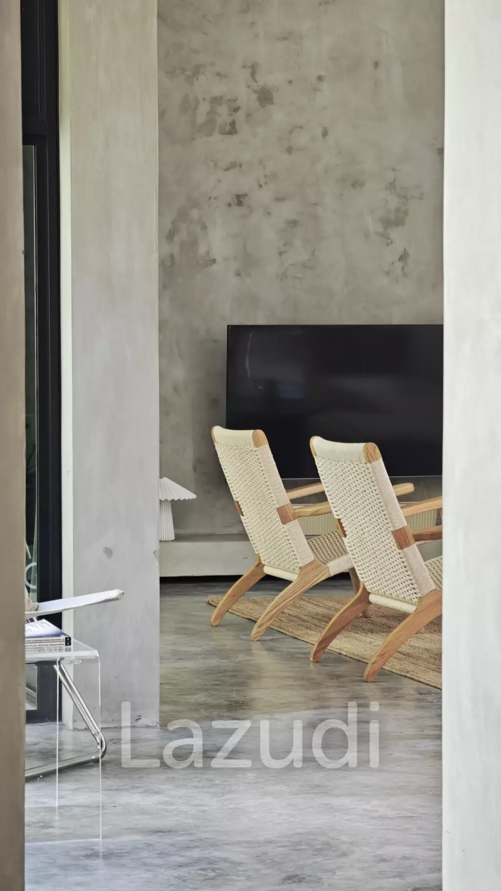 Designer villa with separate guest studio