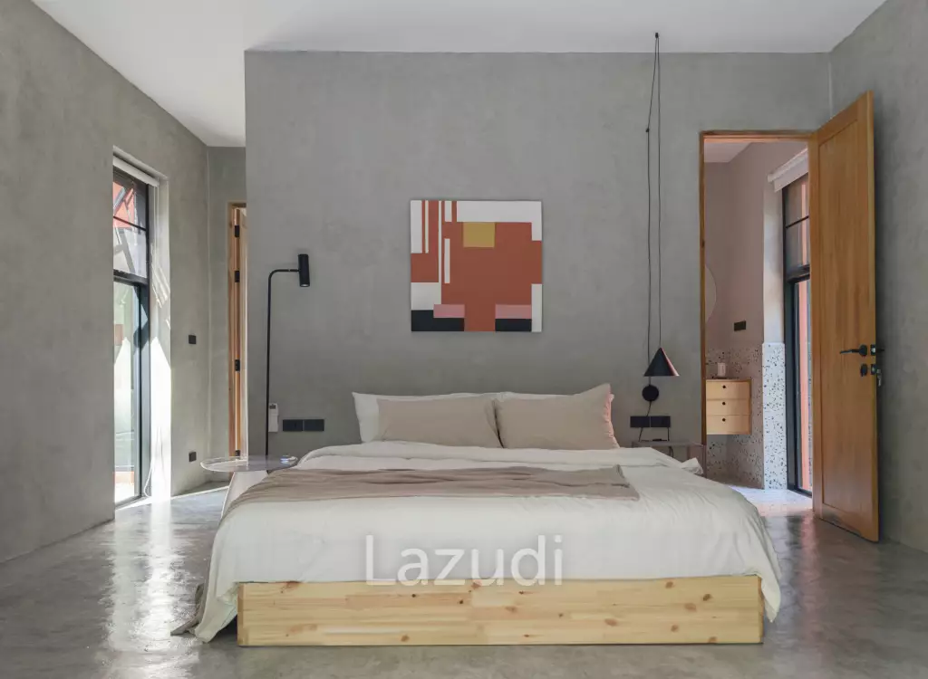 Designer villa with separate guest studio