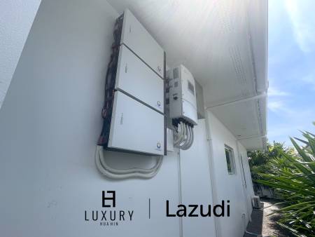 12.5 kW Solar inkl. 3 Batterien / 229 Sqm Wohnfläche / privater Pool