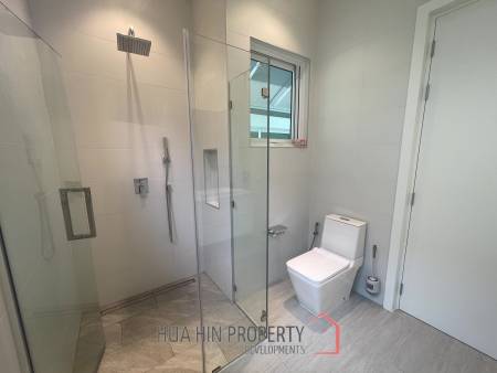 12.5 kW Solar incl. 3 Batteries / 229 Sqm living space / private Pool