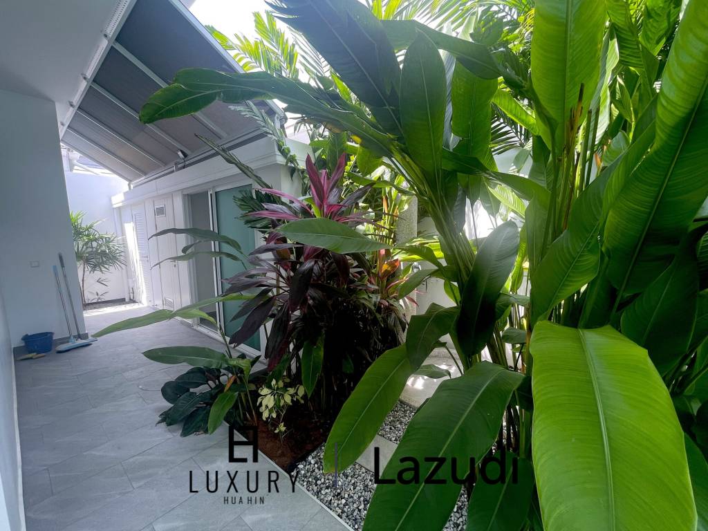 12.5 kW Solar inkl. 3 Batterien / 229 Sqm Wohnfläche / privater Pool