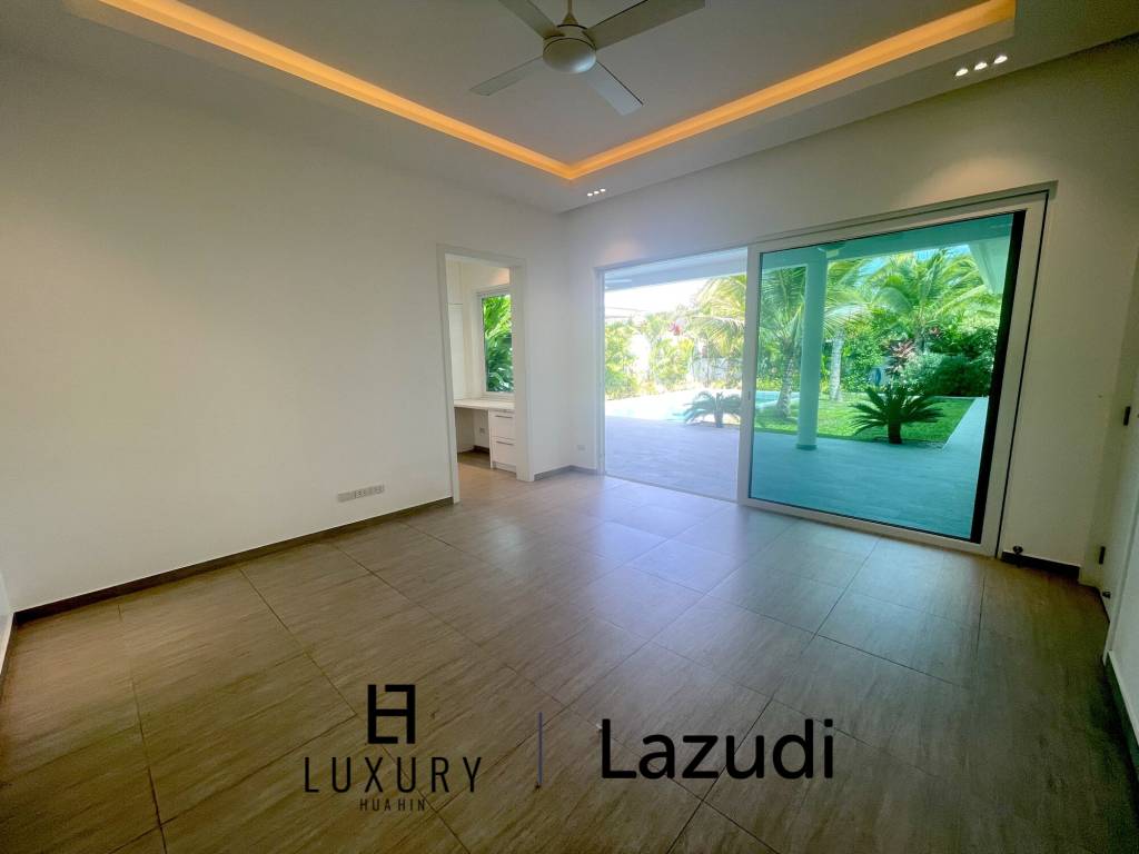 12.5 kW Solar inkl. 3 Batterien / 229 Sqm Wohnfläche / privater Pool