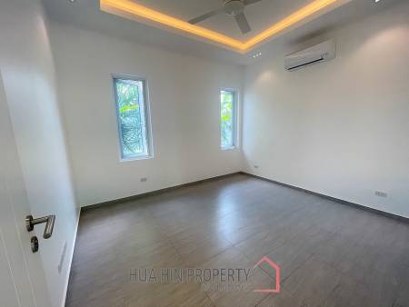 12.5 kW Solar incl. 3 Batteries / 229 Sqm living space / private Pool