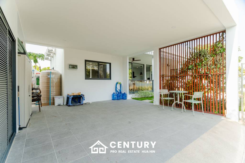 300 Kvm 3 Seng 2 Bad Villa for Salg