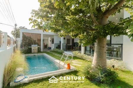 300 Kvm 3 Seng 2 Bad Villa for Salg