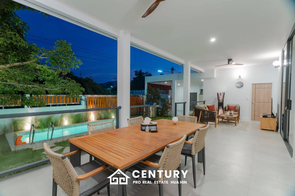 300 Kvm 3 Seng 2 Bad Villa for Salg