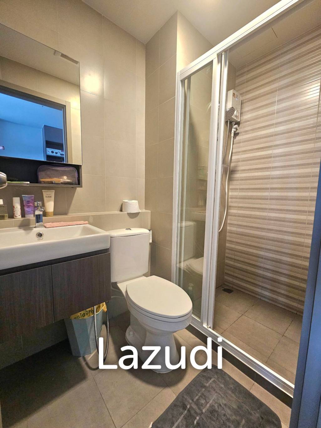 26.8 sqm modern condo on 14th floor at Aspire Sukhumvit-Rama 4