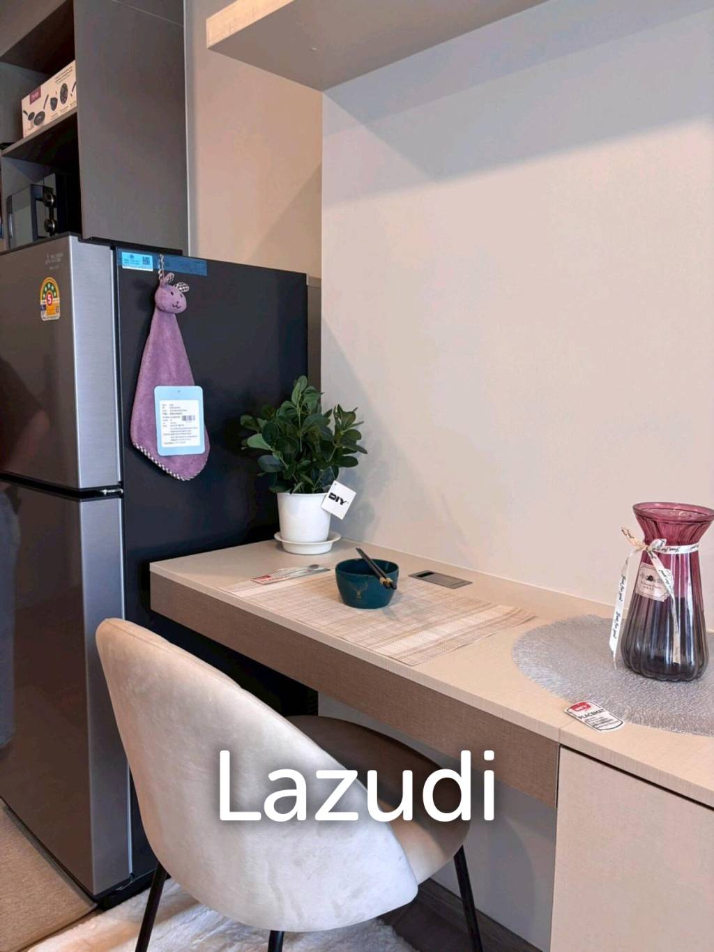 26.8 sqm modern condo on 14th floor at Aspire Sukhumvit-Rama 4