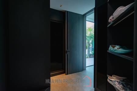 348 sqm pool villa with mountain view in Wang Phong Pran Buri