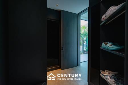 348 sqm pool villa with mountain view in Wang Phong Pran Buri