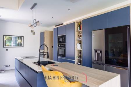 348 sqm pool villa with mountain view in Wang Phong Pran Buri