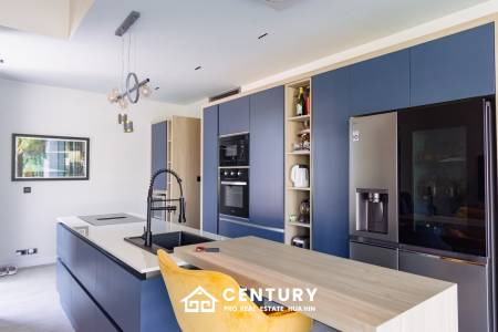 348 sqm pool villa with mountain view in Wang Phong Pran Buri