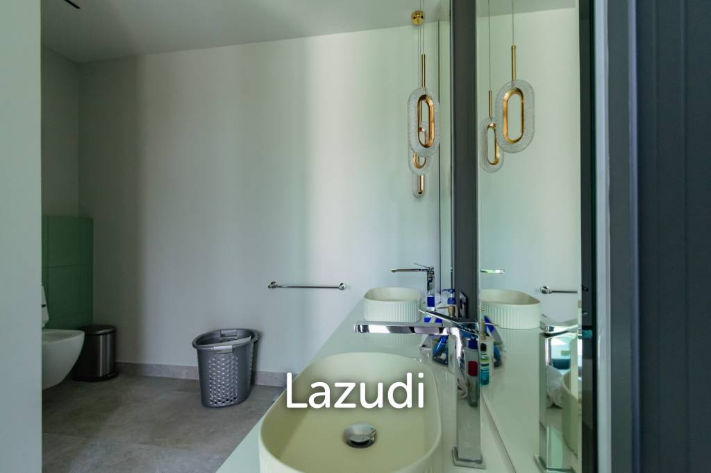 348 sqm pool villa with mountain view in Wang Phong Pran Buri