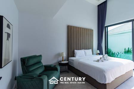 348 sqm pool villa with mountain view in Wang Phong Pran Buri