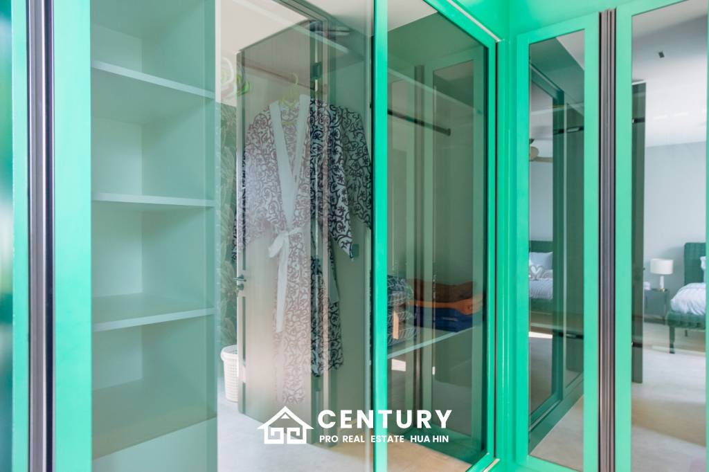 348 sqm pool villa with mountain view in Wang Phong Pran Buri