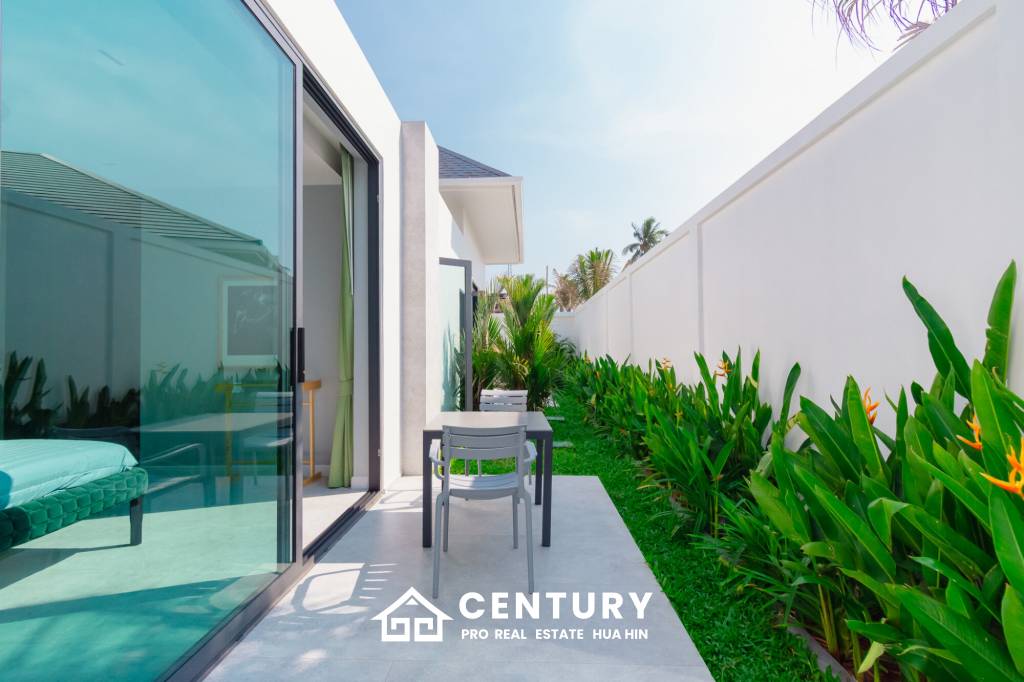 348 sqm pool villa with mountain view in Wang Phong Pran Buri