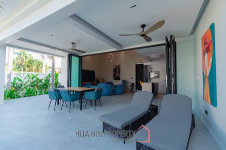 348 sqm pool villa with mountain view in Wang Phong Pran Buri