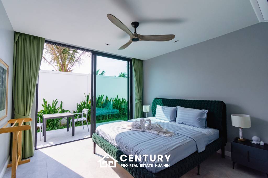 348 sqm pool villa with mountain view in Wang Phong Pran Buri