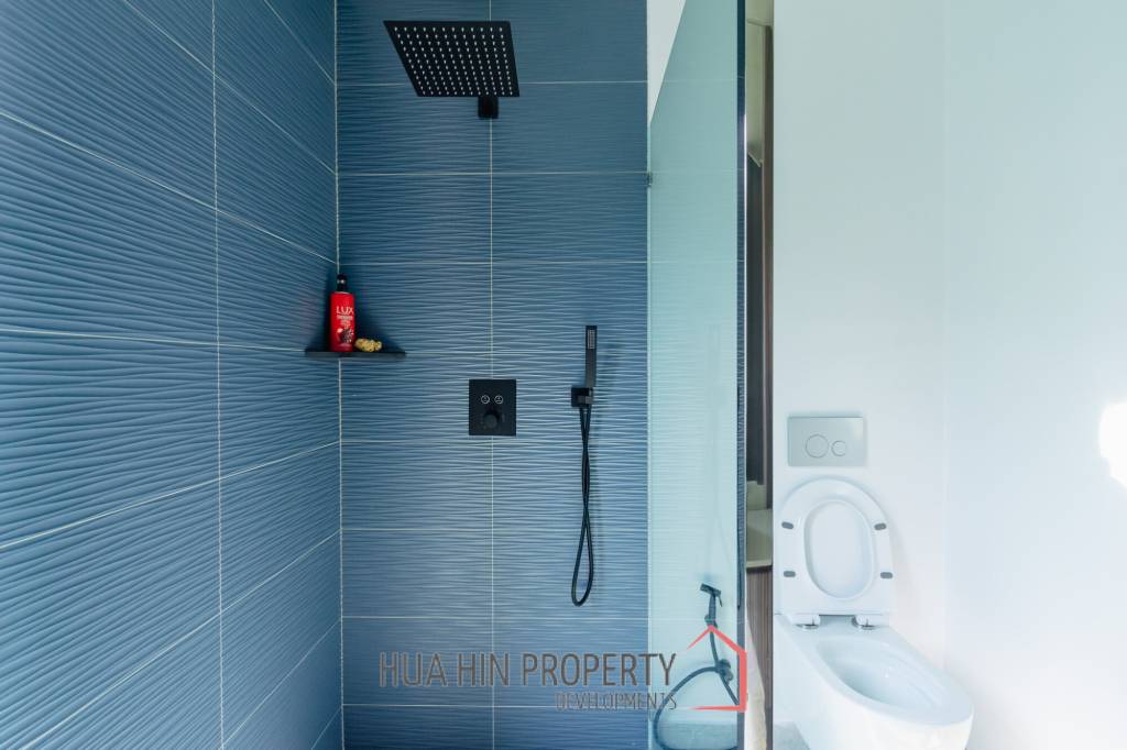 348 sqm pool villa with mountain view in Wang Phong Pran Buri