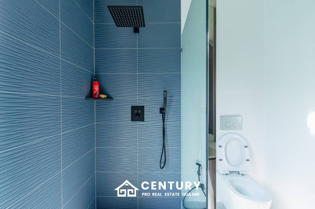 348 sqm pool villa with mountain view in Wang Phong Pran Buri