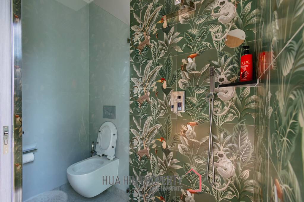 348 sqm pool villa with mountain view in Wang Phong Pran Buri